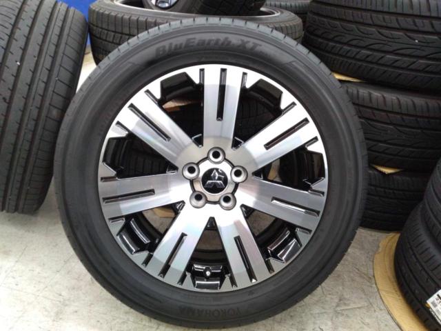 三菱純正デリカD:5 後期純正ホイール+YOKOHAMA BluEarth-XT AE61
