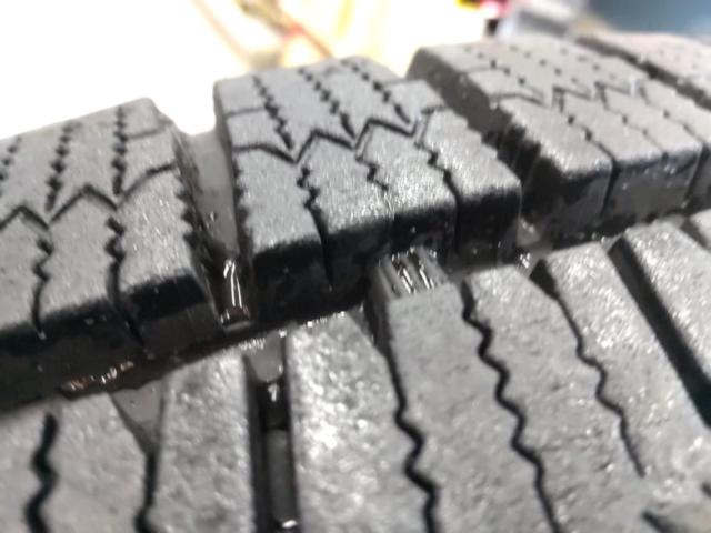 HOT STUFF Exceeder E05 + BRIDGESTONE BLIZZAK VRX2