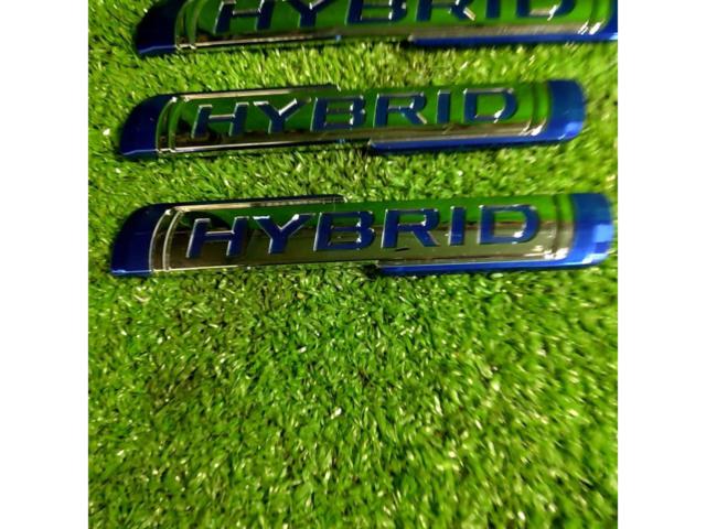 SUZUKI HYBRID 純正エンブレム
