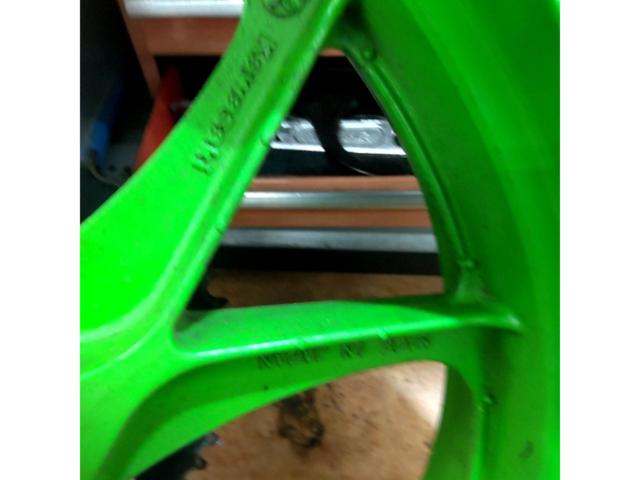KAWASAKI ZXR250 / ZXR250R 純正  リアホイール