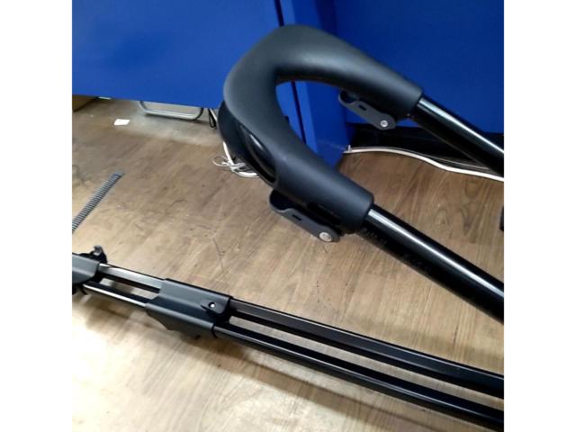 YAKIMA フロントローダー ルーフキャリア用サイクルキャリア