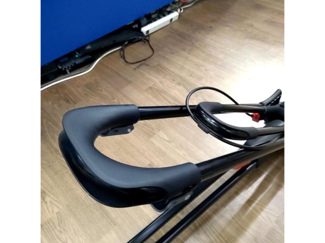 YAKIMA フロントローダー ルーフキャリア用サイクルキャリア