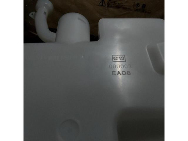 SUBARU BN系レガシィ ウォッシャータンク
