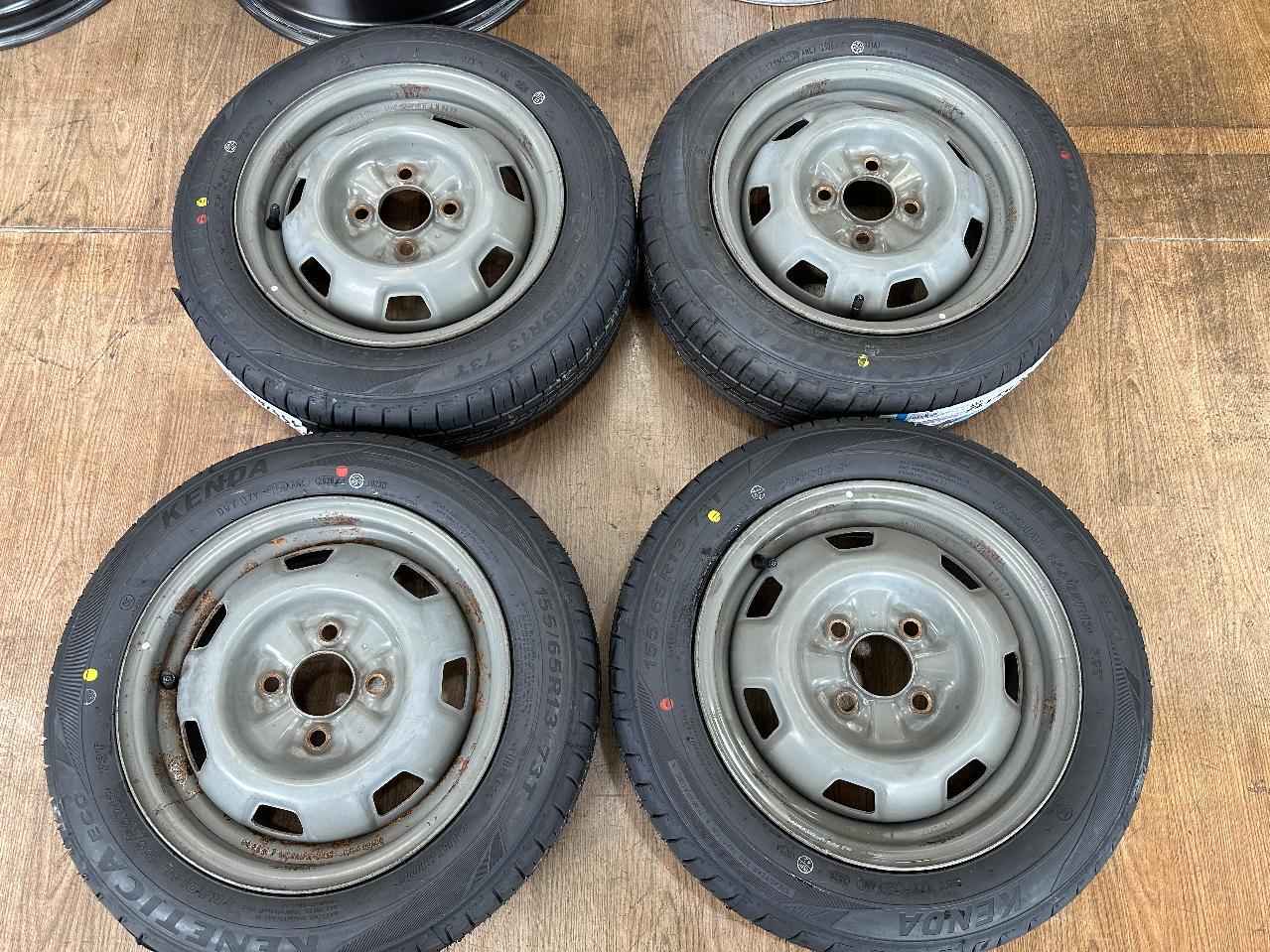 Nissan genuine
B12
Sonny
Genuine steel wheel
+
KENDA
A truly cool and manly use of the KR203!!