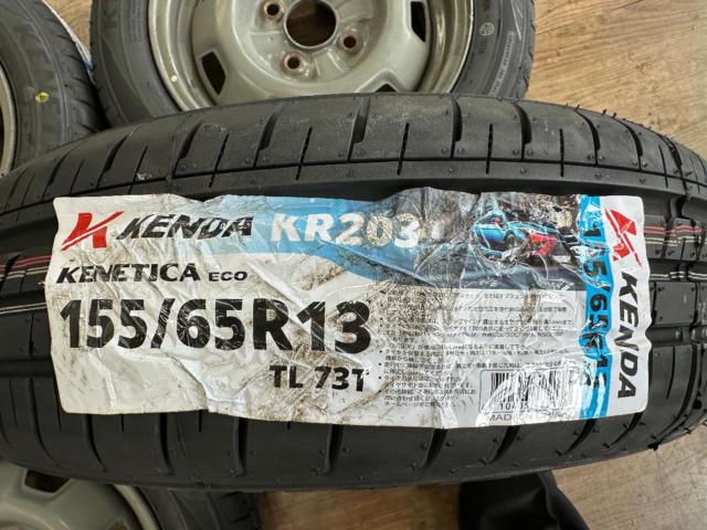 Nissan genuine
B12
Sonny
Genuine steel wheel
+
KENDA
A truly cool and manly use of the KR203!!