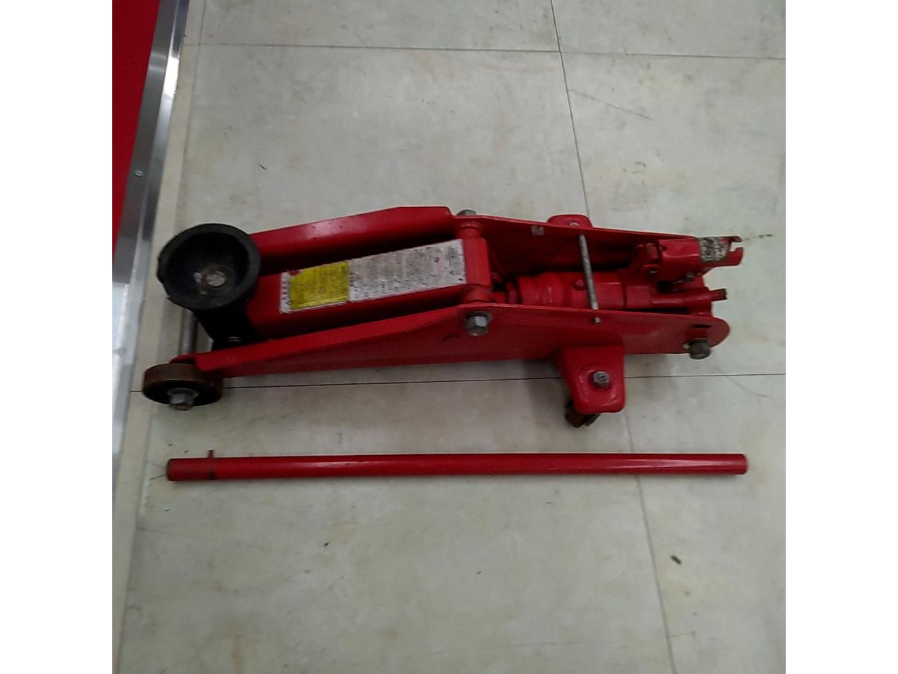 New Layton
Floor jack