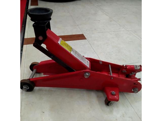 New Layton
Floor jack