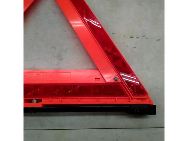CATEYE
Warning triangle