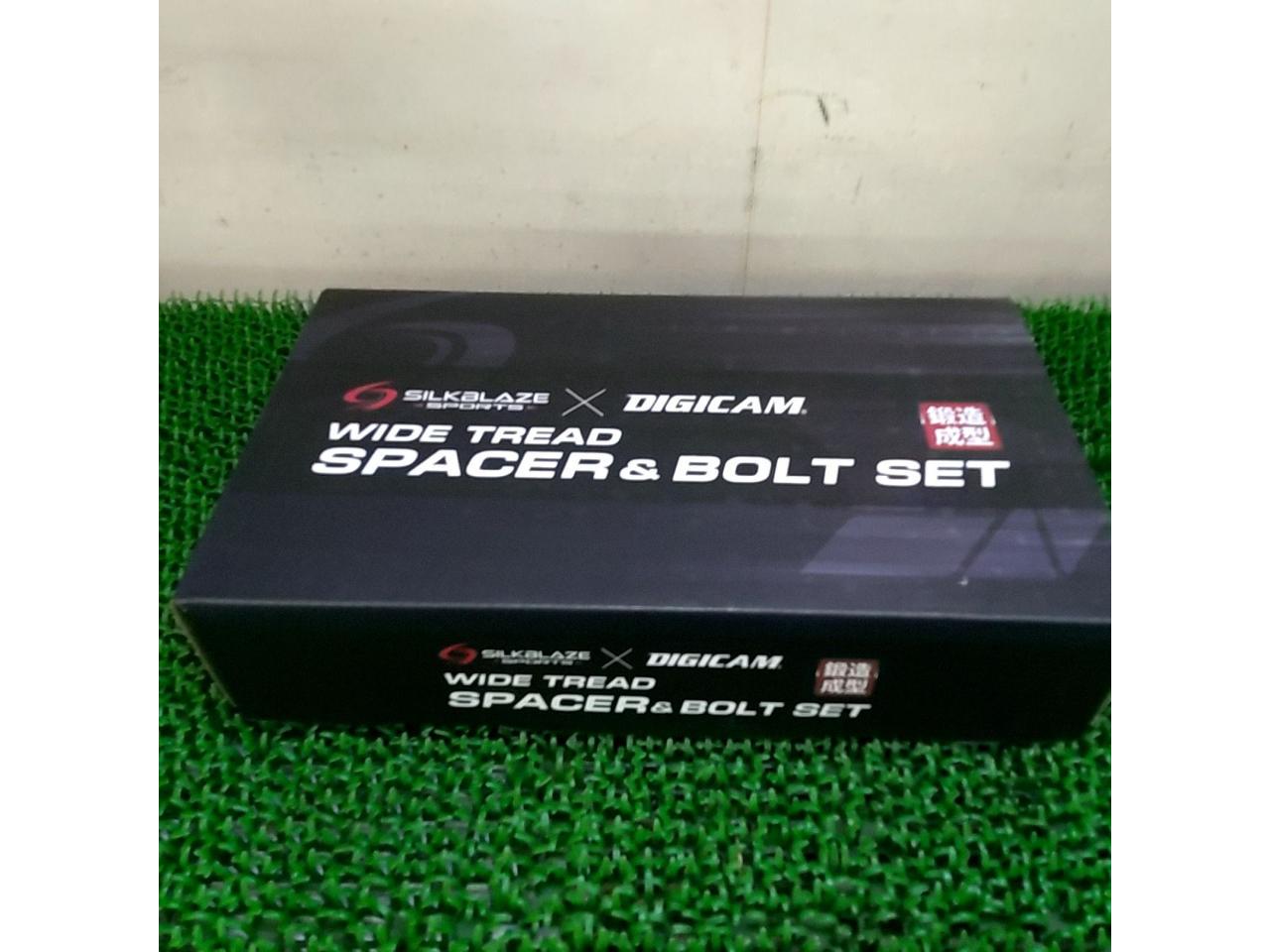 SilkBlaze
SPORTxDIGICAM
30 series
IS
Rear spacer
8 mm
114.3-5H
M14xP1.5