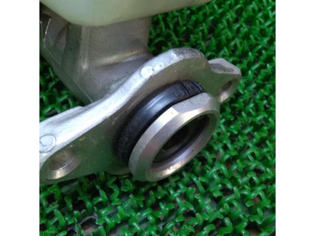 JZX100
Genuine master back
+
Master cylinder set