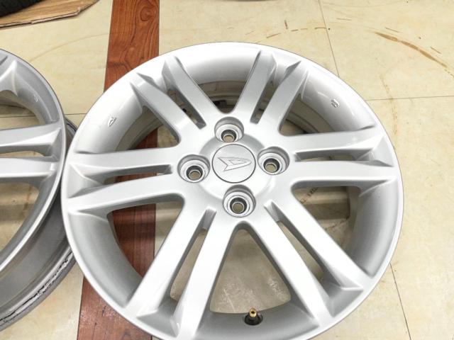 ダイハツ タントカスタム L375S 純正アルミホイール