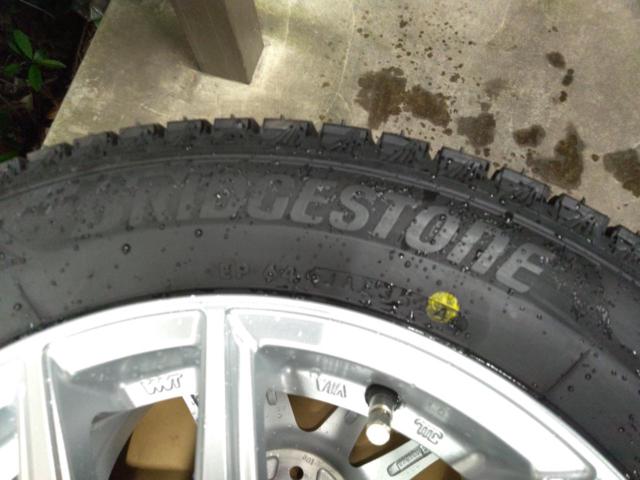 BRIDGESTONE ECO FORME SE-20+BRIDGESTONE BLIZZAK VRX3