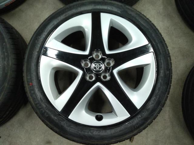 Toyota
50 system
Prius
S Touring
Original wheel
+
Roadstone
Eurovis
Sport
04
