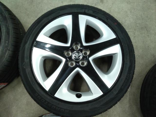 Toyota
50 system
Prius
S Touring
Original wheel
+
Roadstone
Eurovis
Sport
04