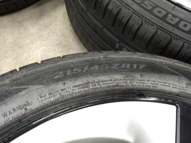 Toyota
50 system
Prius
S Touring
Original wheel
+
Roadstone
Eurovis
Sport
04