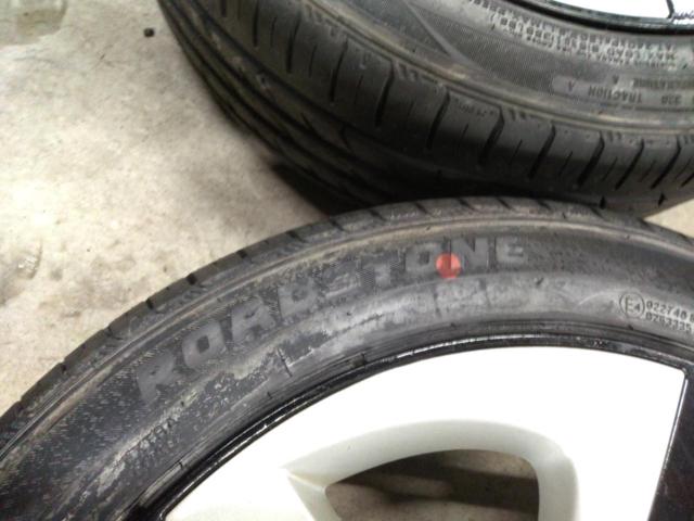 Toyota
50 system
Prius
S Touring
Original wheel
+
Roadstone
Eurovis
Sport
04