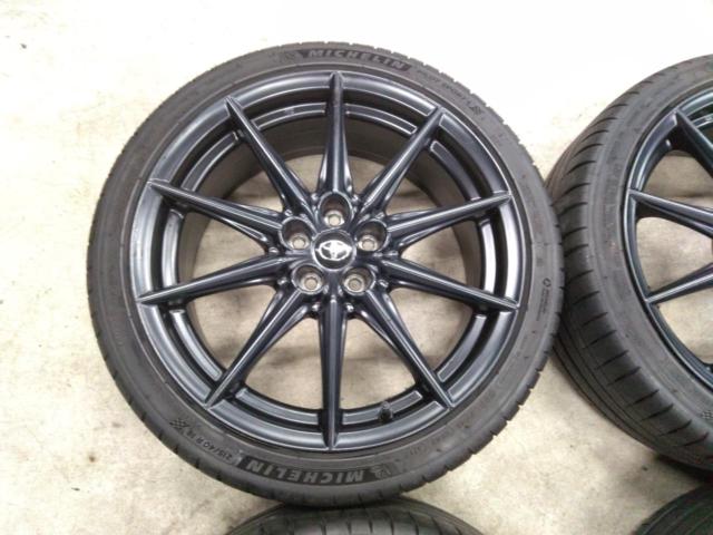 Toyota
ZN8 / GR86
RZ grade
Original wheel + MICHELIN
PILOT
SPORT4