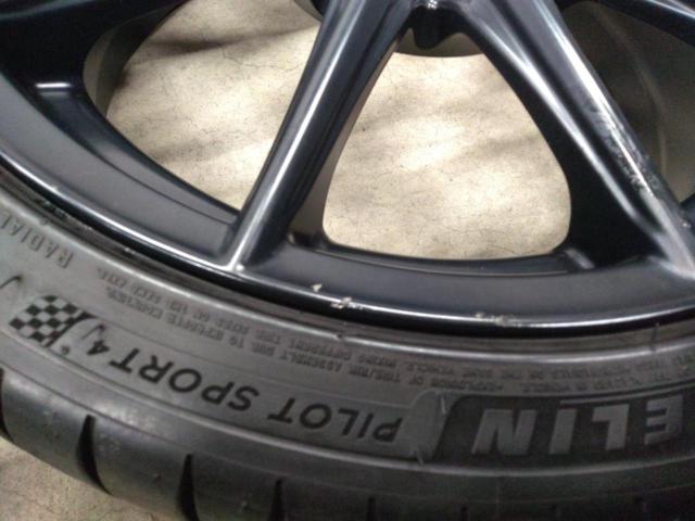 Toyota
ZN8 / GR86
RZ grade
Original wheel + MICHELIN
PILOT
SPORT4
