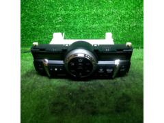 【マークX/130系】 TOYOTA 純正エアコンパネル