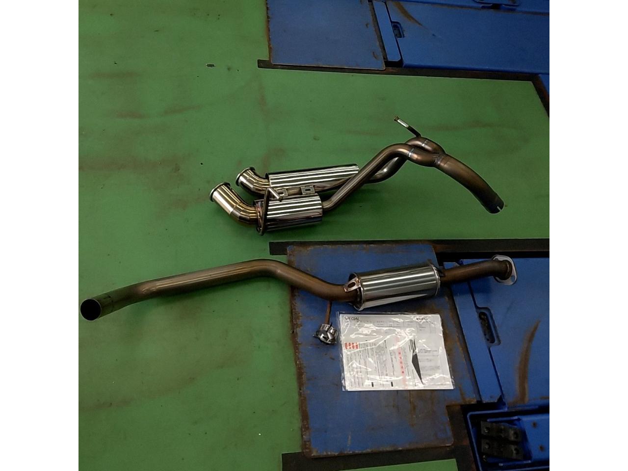 Jimny/JB64W5ZIGEN
SP
SPEC
STREET
Dual stainless steel muffler