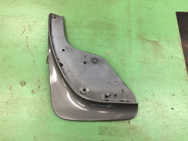 Celsior / 20 series
Late period] TOYOTA genuine
Mud guard
