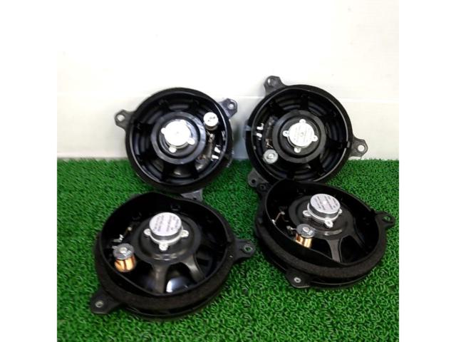 TOYOTA genuine
Speaker
Set before and after
Noah/Voxy/90 series