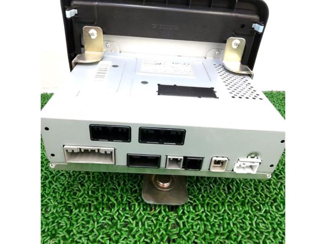 HONDA genuine
Gathers
8-inch display audio
VX-240ZFE