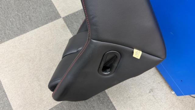 BRIDE
PROS
Full bucket seat
J01AR0
