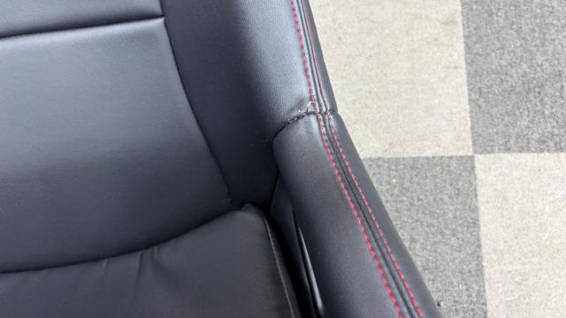 BRIDE
PROS
Full bucket seat
J01AR0