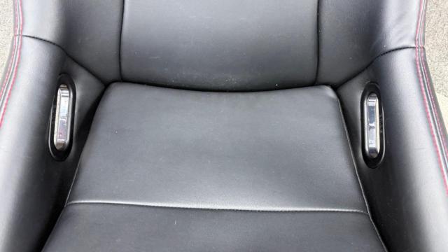 BRIDE
PROS
Full bucket seat
J01AR0
