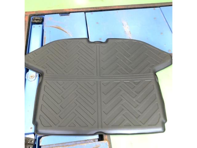 メーカー不明 ラゲッジマット 【クラウンスポーツ/30系】