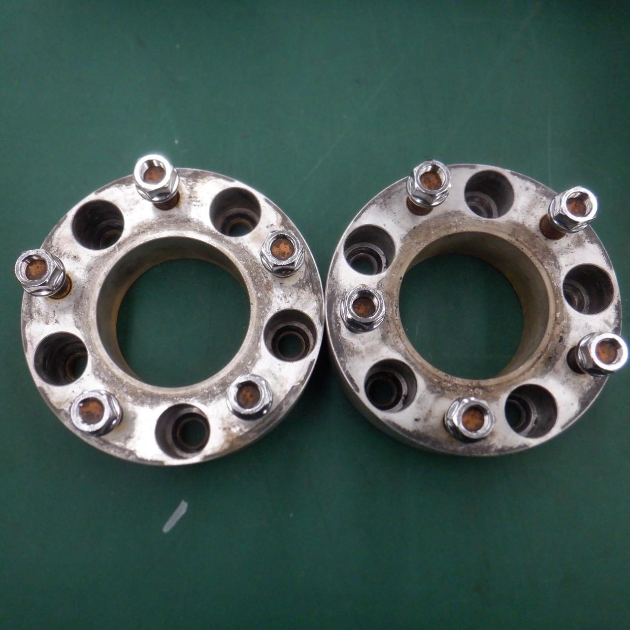 40mm
Unknown Manufacturer
114.3 over 5H
Wide tread spacer