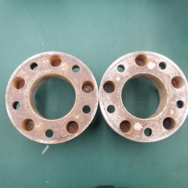 40mm
Unknown Manufacturer
114.3 over 5H
Wide tread spacer