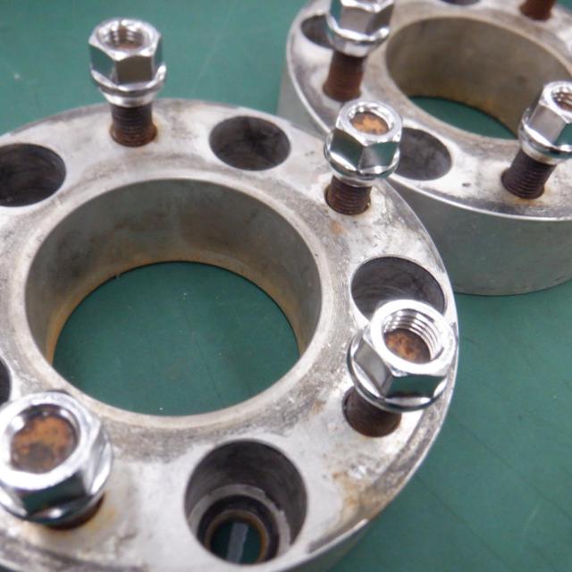 40mm
Unknown Manufacturer
114.3 over 5H
Wide tread spacer