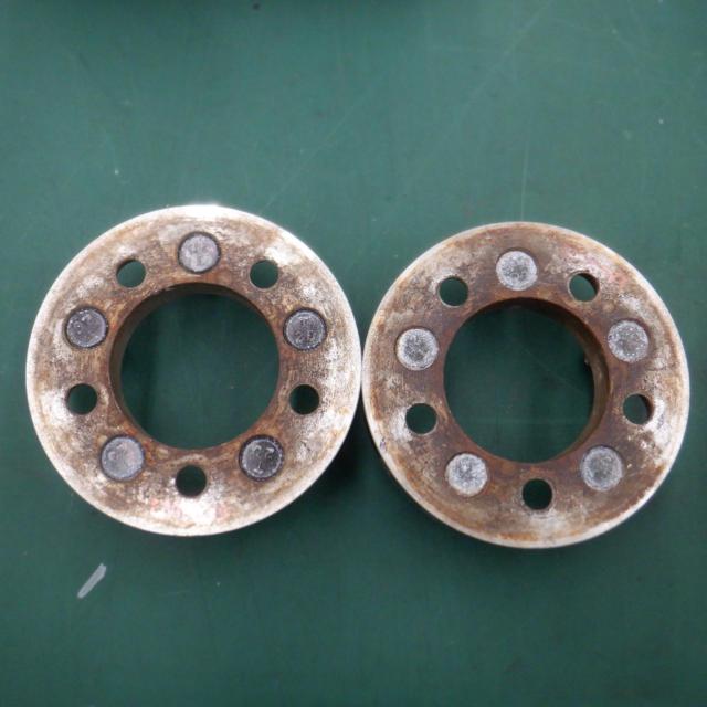 20 mm
Unknown Manufacturer
Wide tread spacer
100-5H