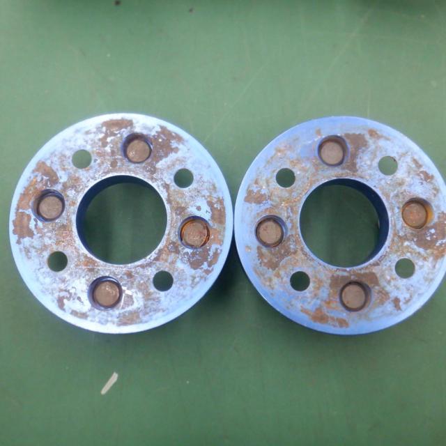 Unknown Manufacturer
Wide tread spacer
100-4H