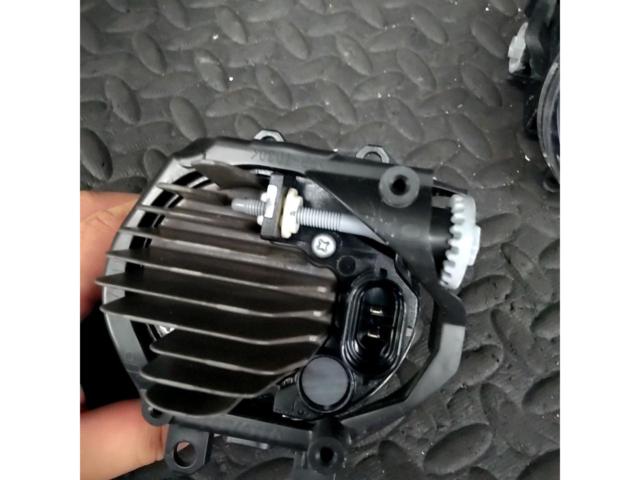 トヨタ純正 LEDフォグランプ KOITO:48-150