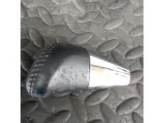 【トヨタ純正】80系ヴォクシー レザーシフトノブ