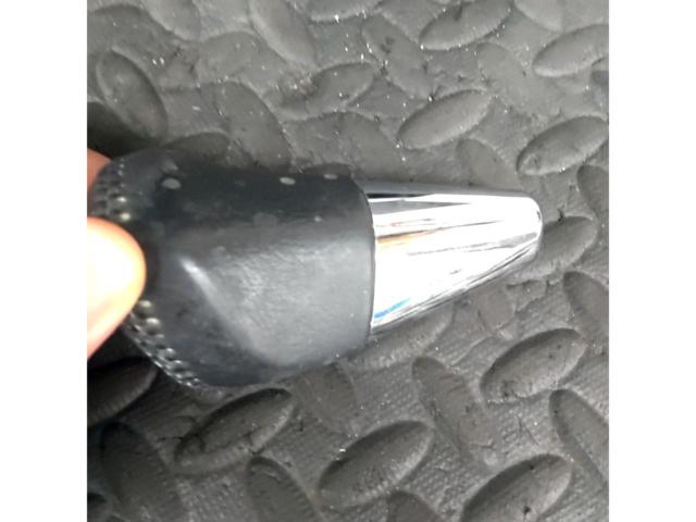 【トヨタ純正】80系ヴォクシー レザーシフトノブ