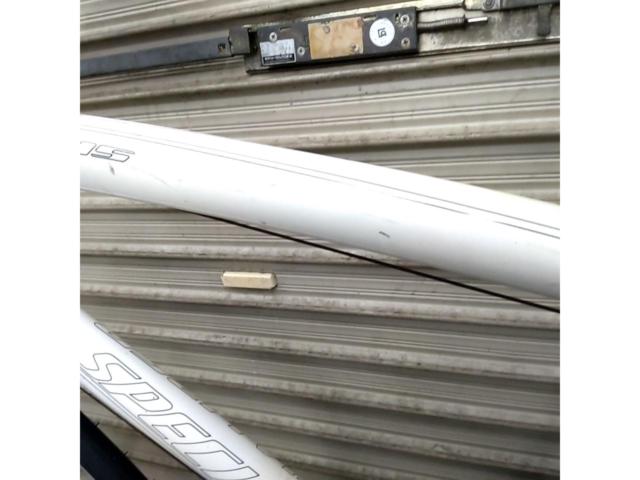 【わけあり現状販売】SPECIALIZED SIRRUS 700×28C 3×8S クロスバイク ホワイト メーカーサイズM