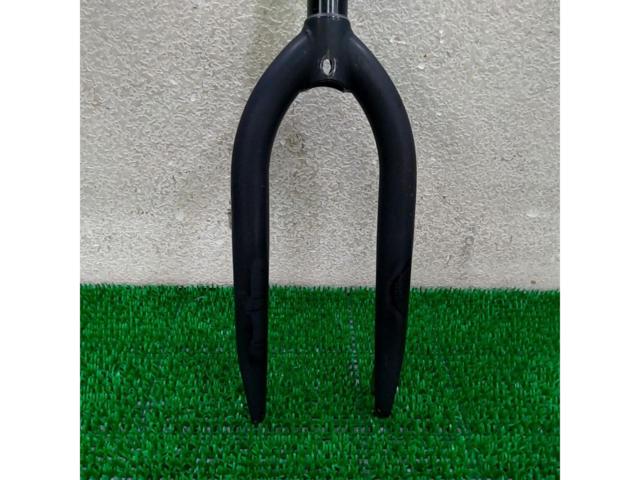 コラム長160mm/エンド幅100mm/対応16インチ メーカー不明 BMX用フロントフォーク ブラック