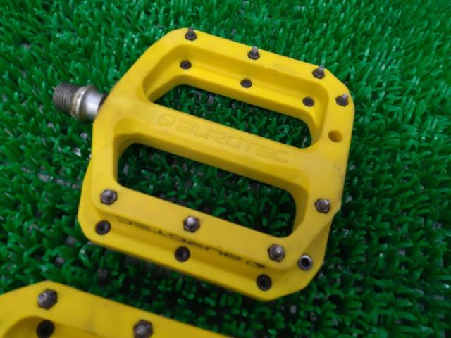 BURGTEC MK4 COMPOSITE PEDALS フラットペダル イエロー