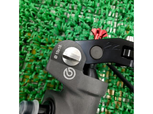 【Brembo】ラジアルブレーキマスター+ZETAレバー付き 汎用22.2mmハンドル用