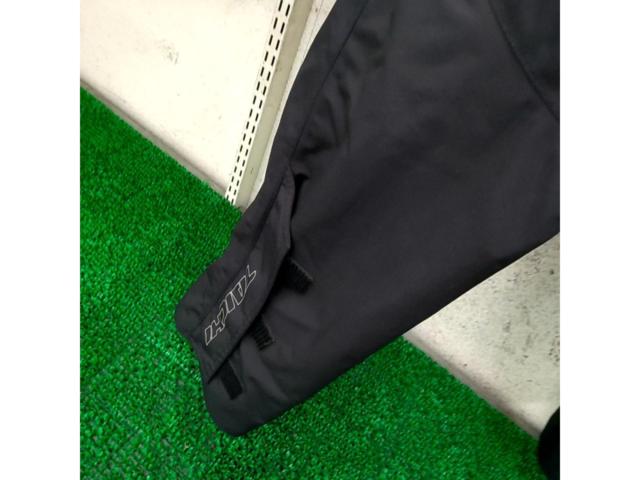 RSTaichi
RSY546
Weather proof over pants