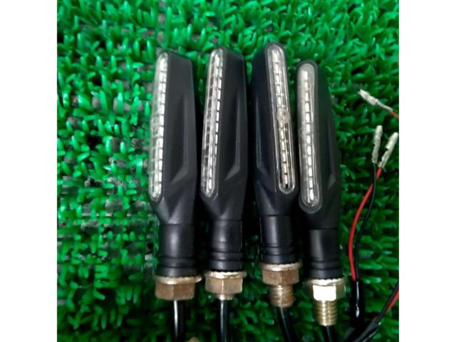メーカー不明 LEDシーケンシャルウインカー4ヶセット