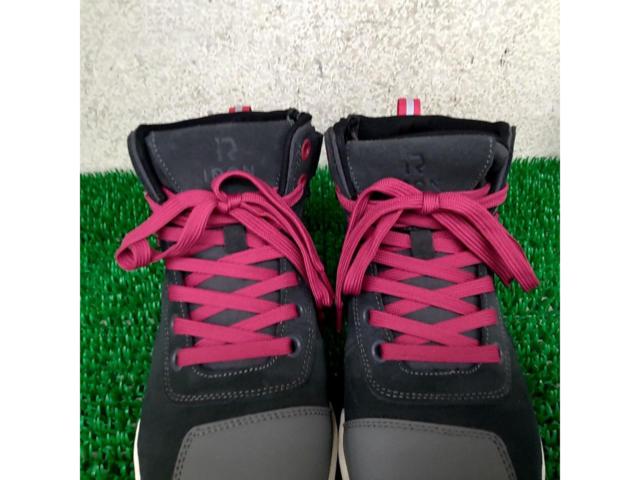 IRON
JIA'S Motorcycle Shoes
Men
Riding shoes
Size 39