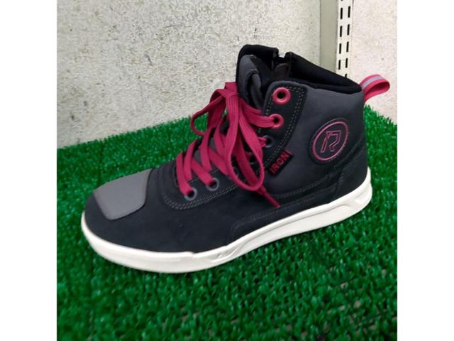 IRON
JIA'S Motorcycle Shoes
Men
Riding shoes
Size 39