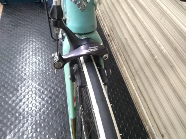 BIANCHI VIA NIRONE7 2×10段変速 700×25C アルミフレームロードバイク チェレステ