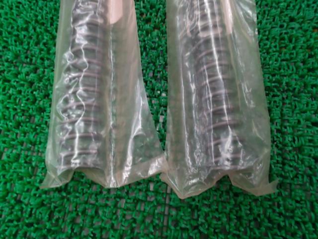 HONDA 51401-MCE-781
Genuine front fork spring set
CB400SF