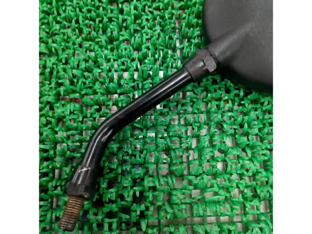 One Z2-type mirror from an unknown manufacturer.
General purpose 10mm positive screw
